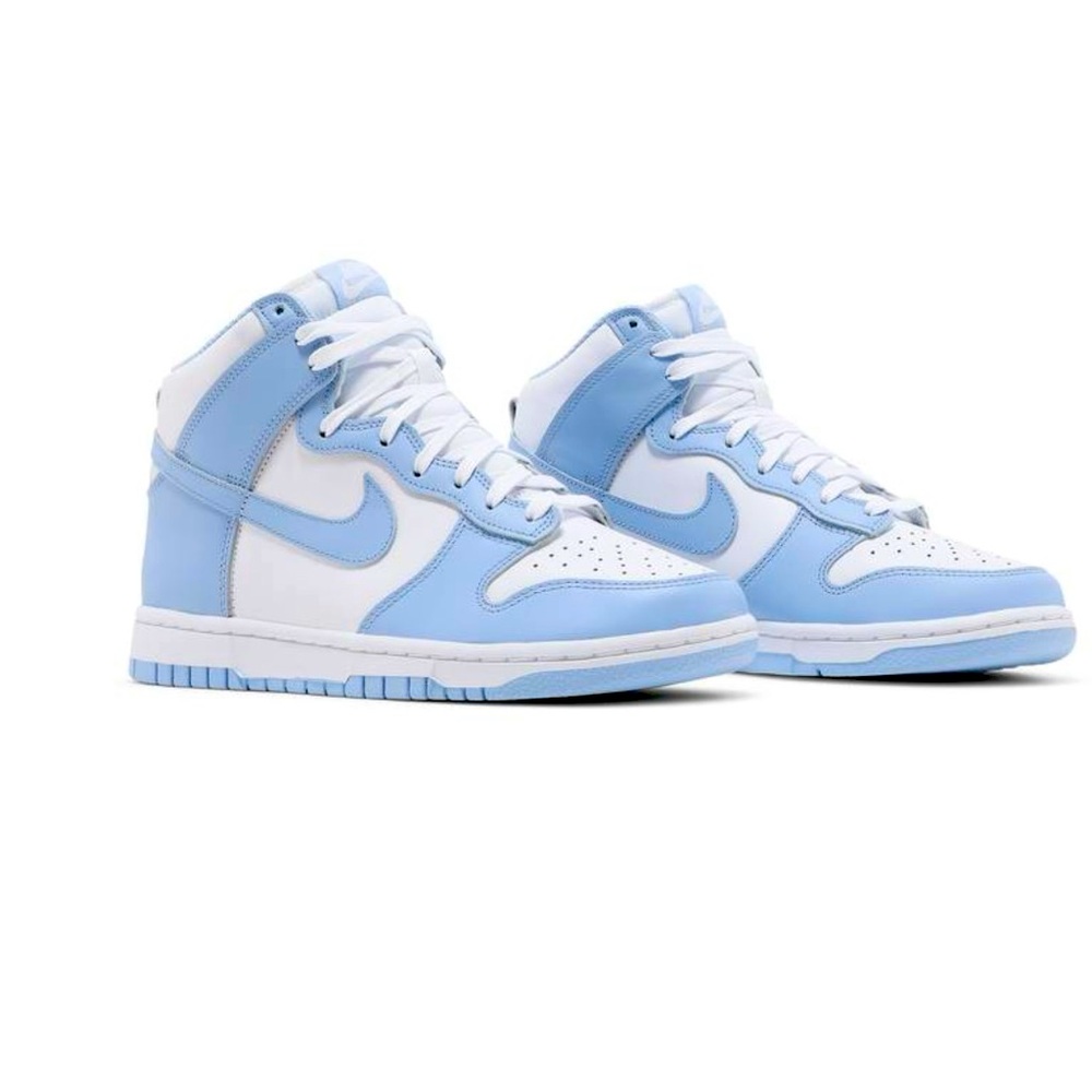 EUC Wmns Nike Dunk Highs “Aluminum”